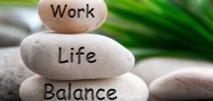 Read more about the article Finding Balance: Juggling Work, Family and Your Well-Being